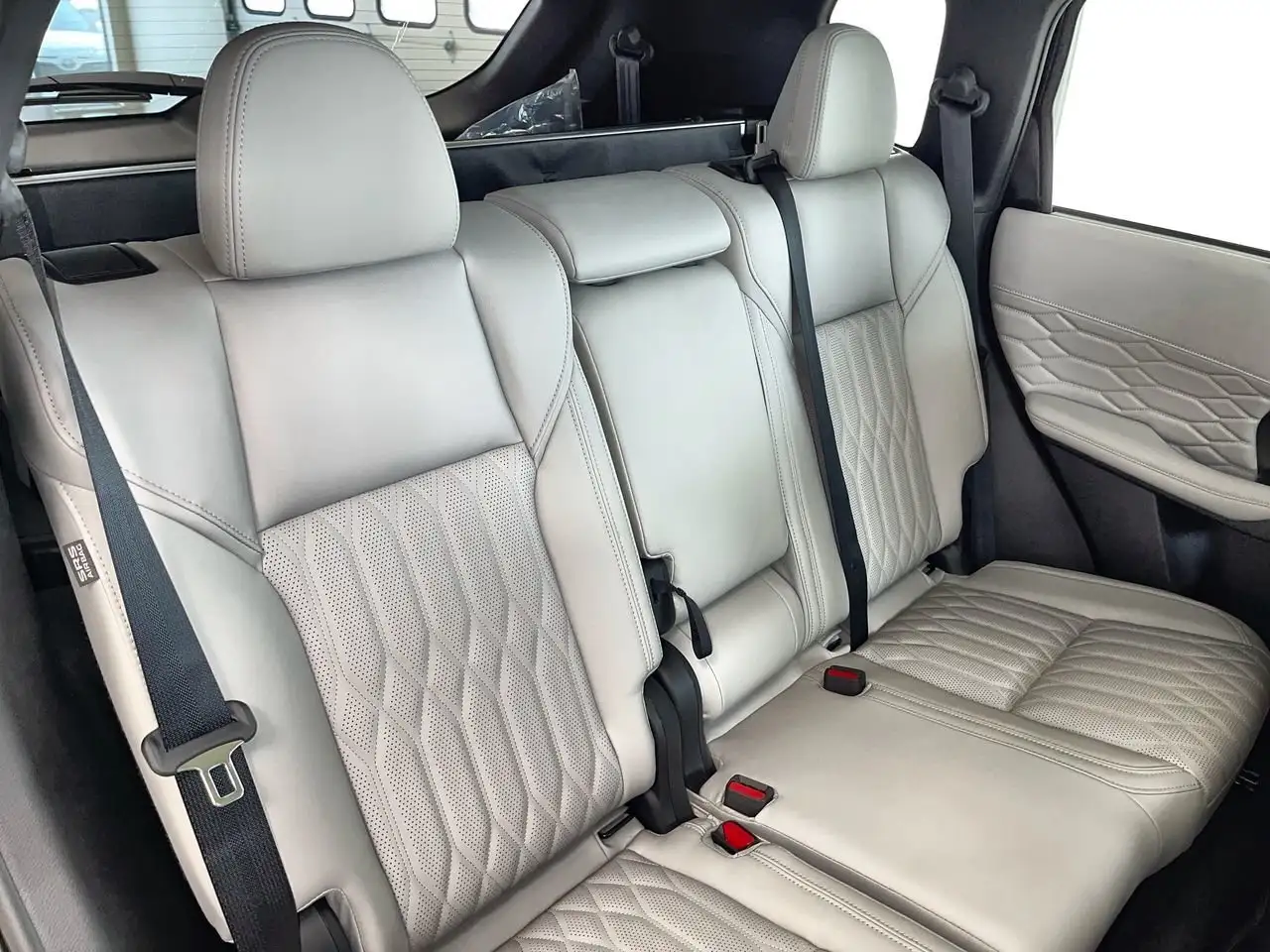Mitsubishi Outlander снимка Mitsubishi Outlander