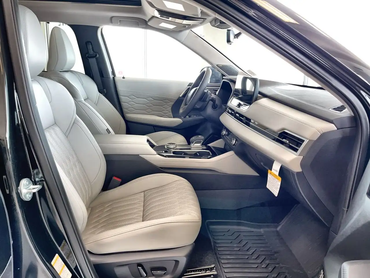 Mitsubishi Outlander снимка Mitsubishi Outlander
