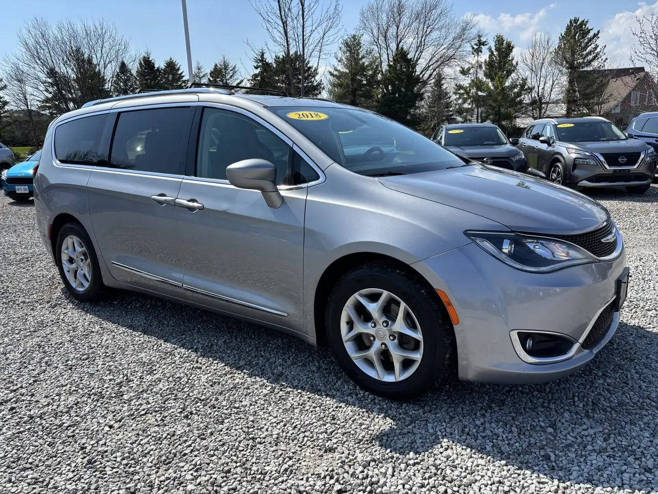 Chrysler Pacifica photo Chrysler Pacifica