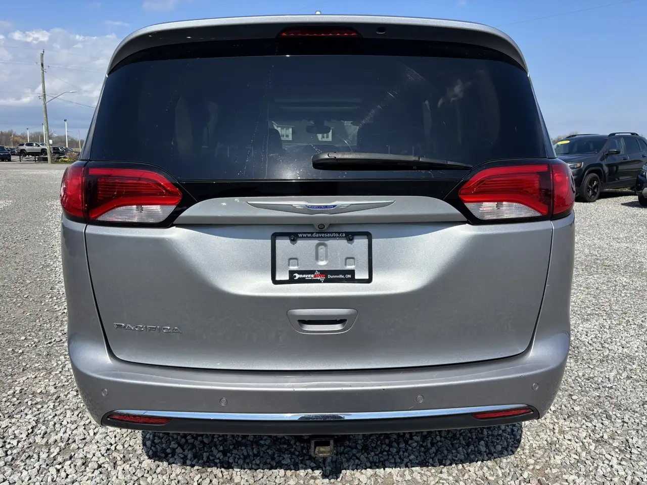 Chrysler Pacifica photo Chrysler Pacifica