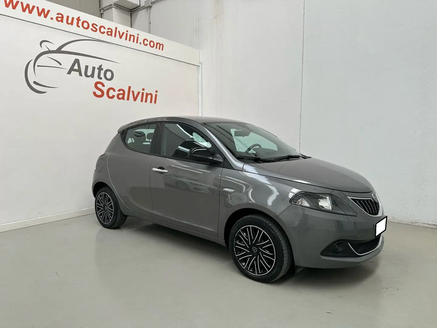 Lancia Ypsilon 1.0 FireFly 5 porte S&S Hybryd Gold Grigio - 1