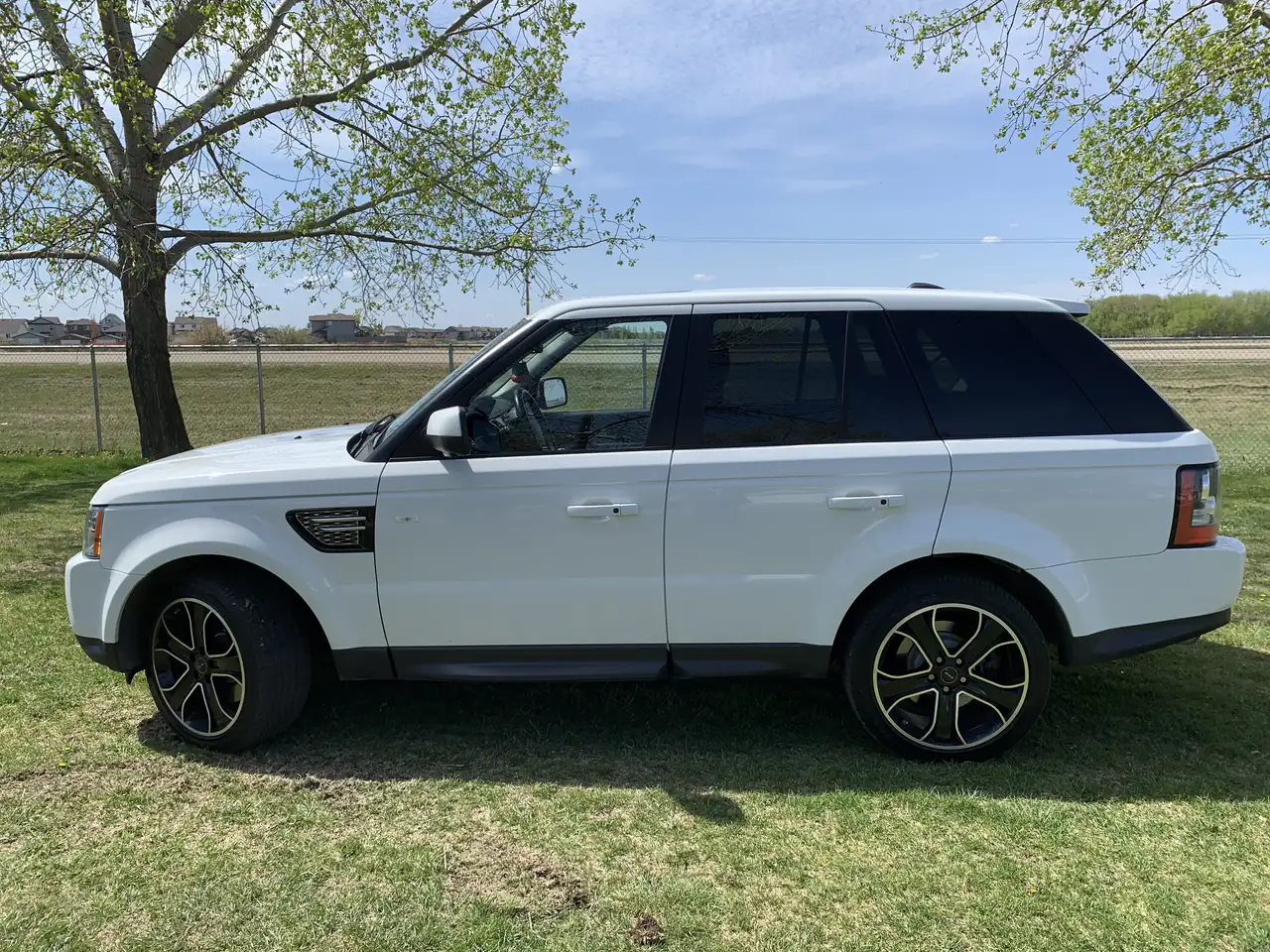 Land Rover Range Rover Sport снимка Land Rover Range Rover Sport