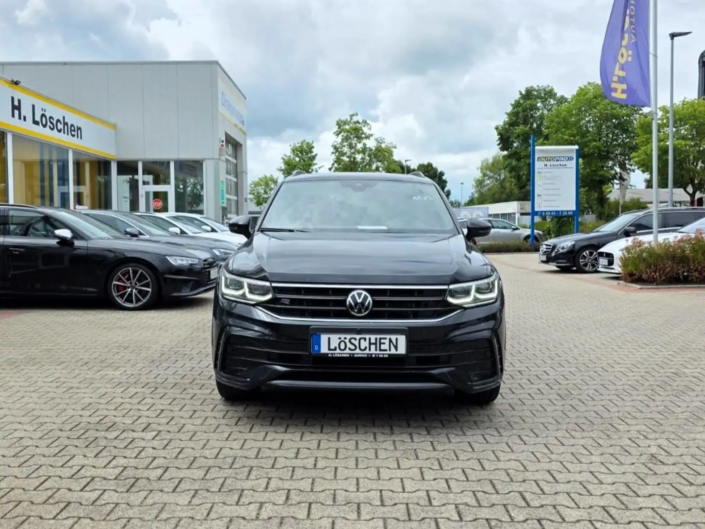 Volkswagen Tiguan Allspace R-Line 4Motion Black Style Pano Negro - 2