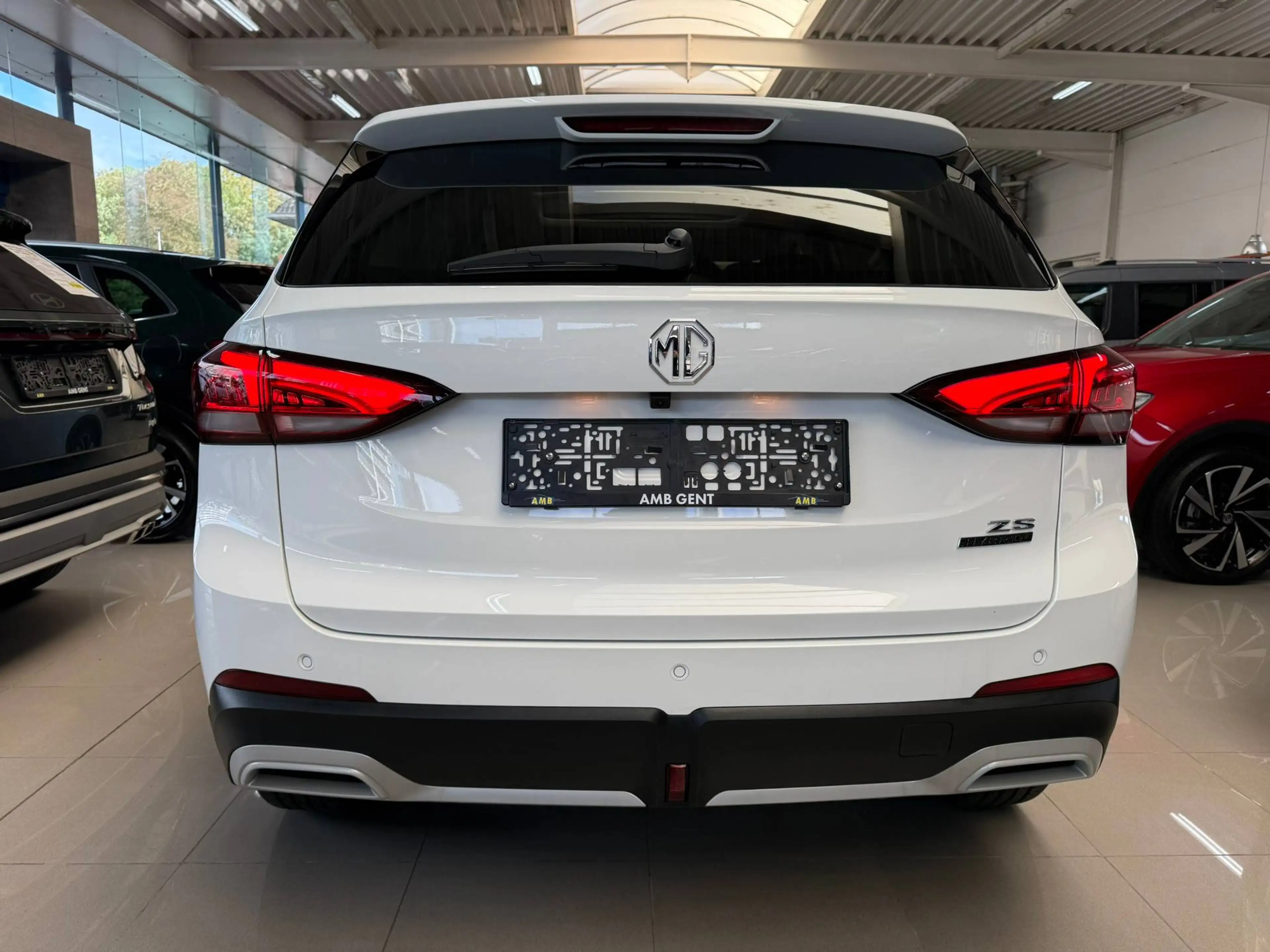MG ZS 1.5i HYBRID+ 197pk(!!) LUXURY PANO DAK LEDER NIEUW !! — photo 12