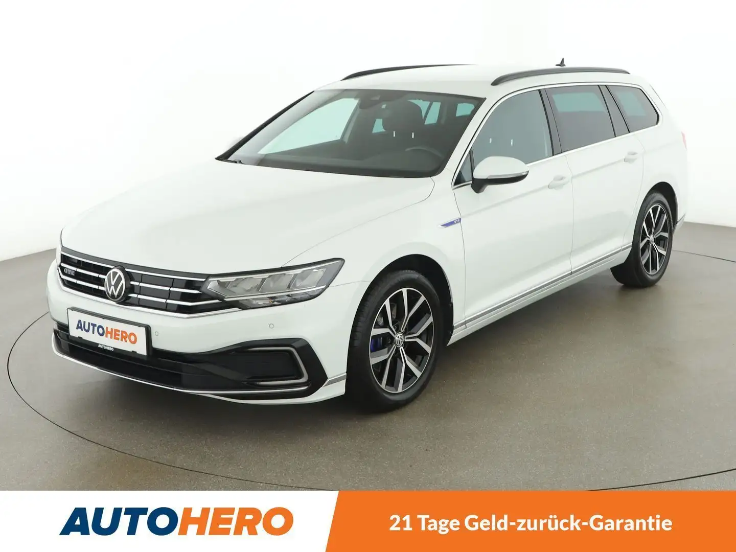 Volkswagen Passat 1.4 GTE Aut. *LED*ACC*PDC*SPUR*NAVI* Wit - 1