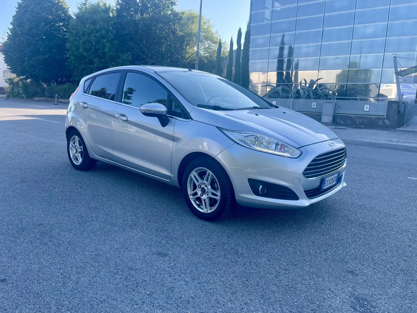 Ford Fiesta 5p 1.5 tdci Titanium 75cv.UNICO PROPRIETARIO - 2
