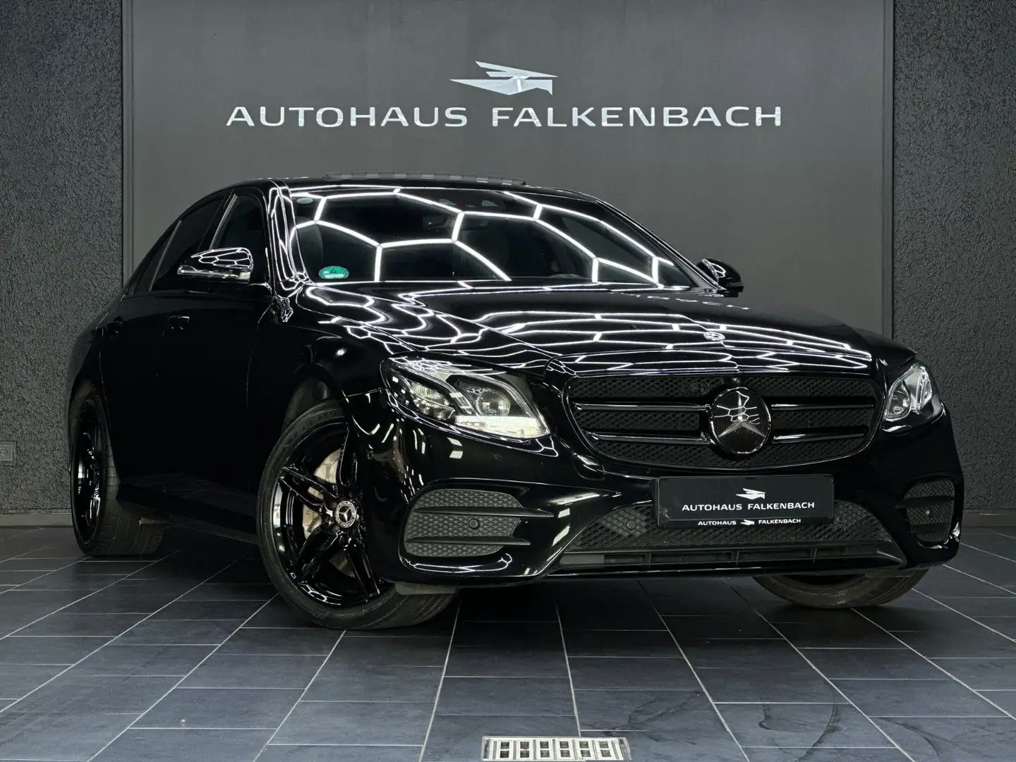 Mercedes-Benz E 450 AMG*WIDE*MEMORY*BURMES*360*ACC* Noir - 1