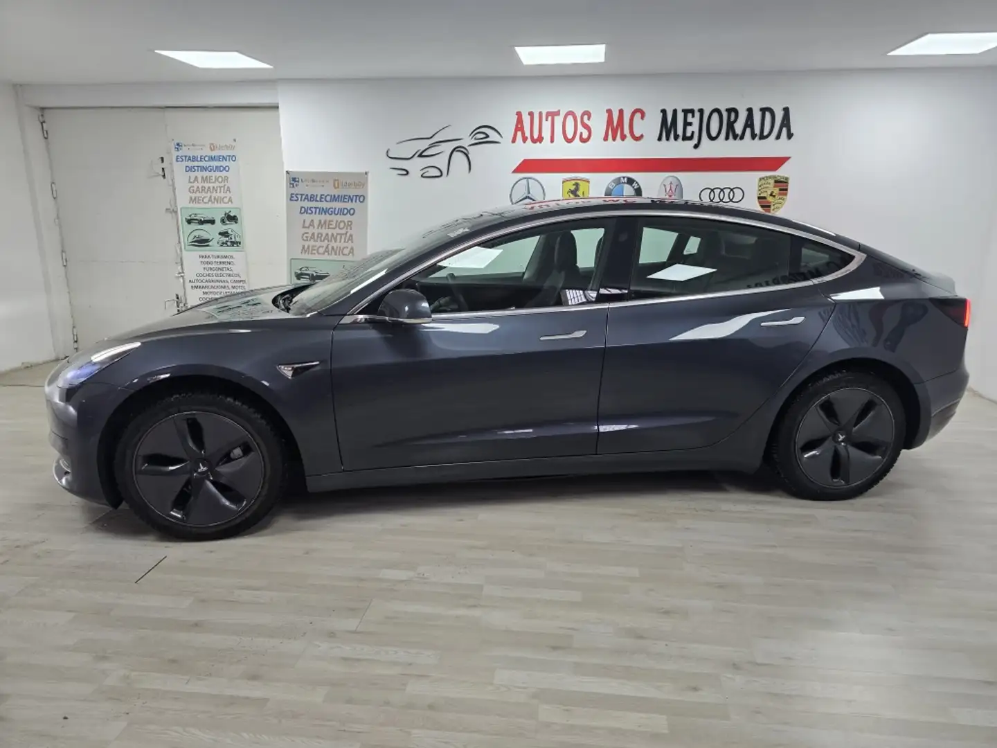 Tesla Model 3 Long-Range Dual Motor AWD Gris - 2