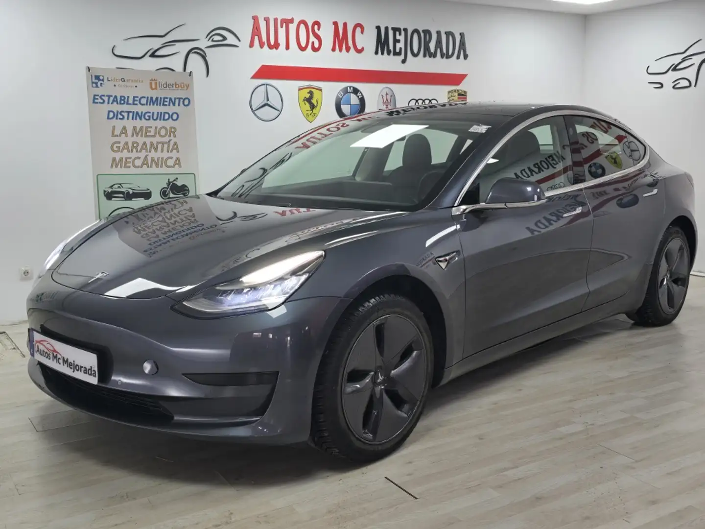 Tesla Model 3 Long-Range Dual Motor AWD Gris - 1