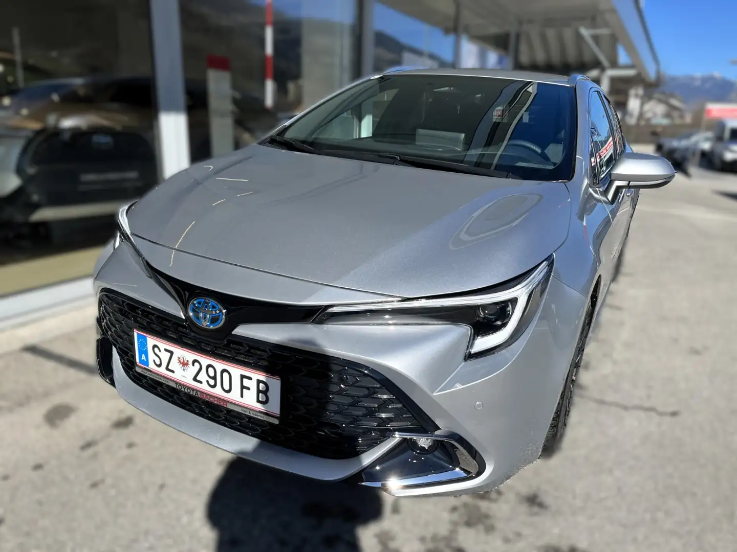 Toyota Corolla TS 1,8 VVT-i Hybrid Active Drive Argent - 2