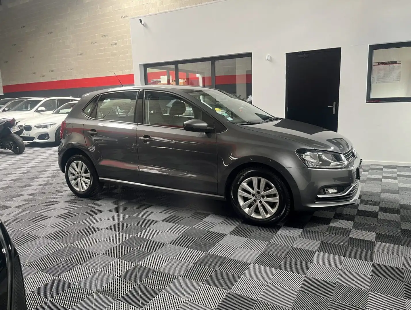 Volkswagen Polo 1.4 TDI 90CH bluemotion CONFORTLINE - 2