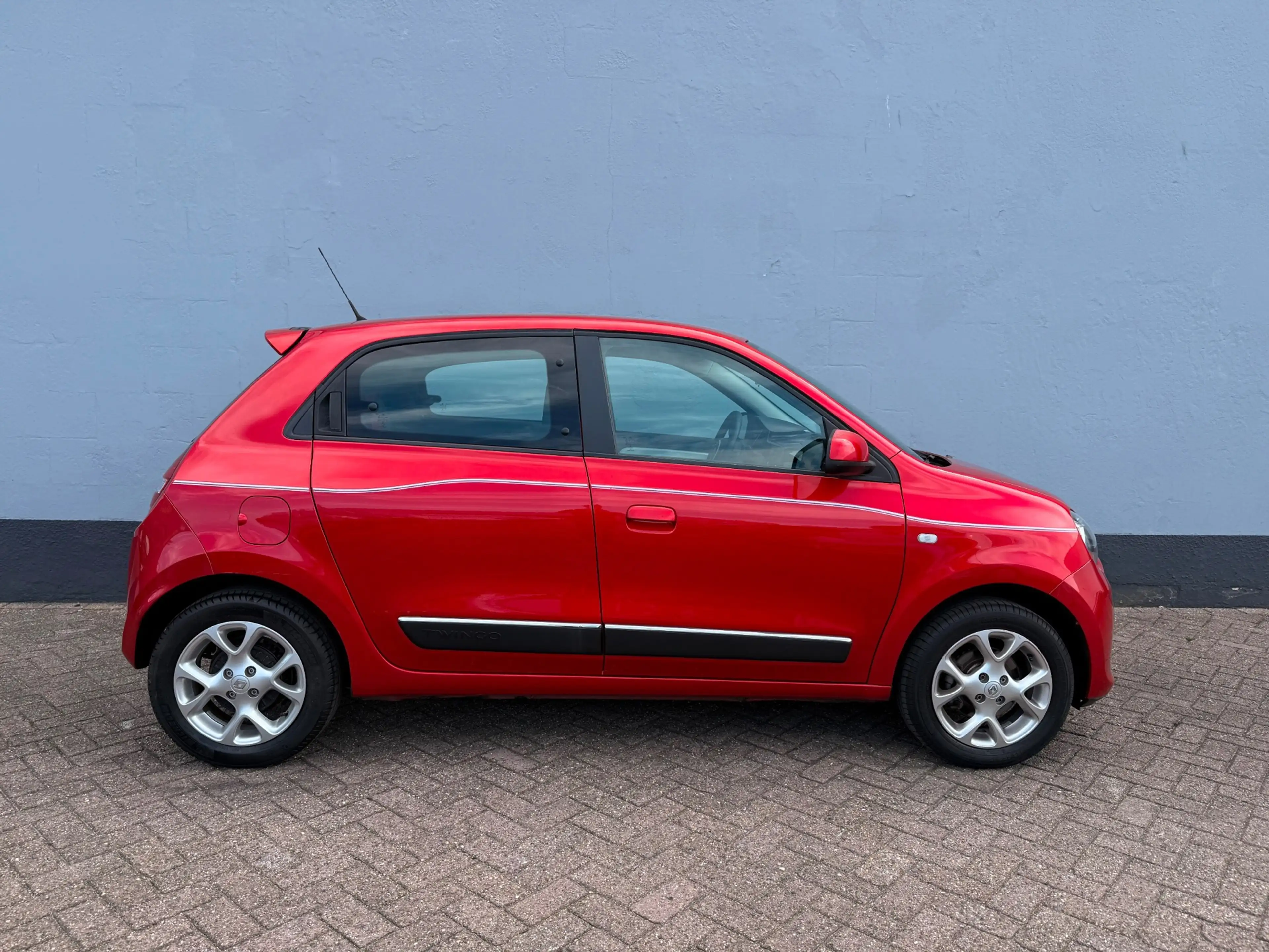Renault Twingo 1.0 SCe Dynamique 5-Deurs - LMV — photo 5