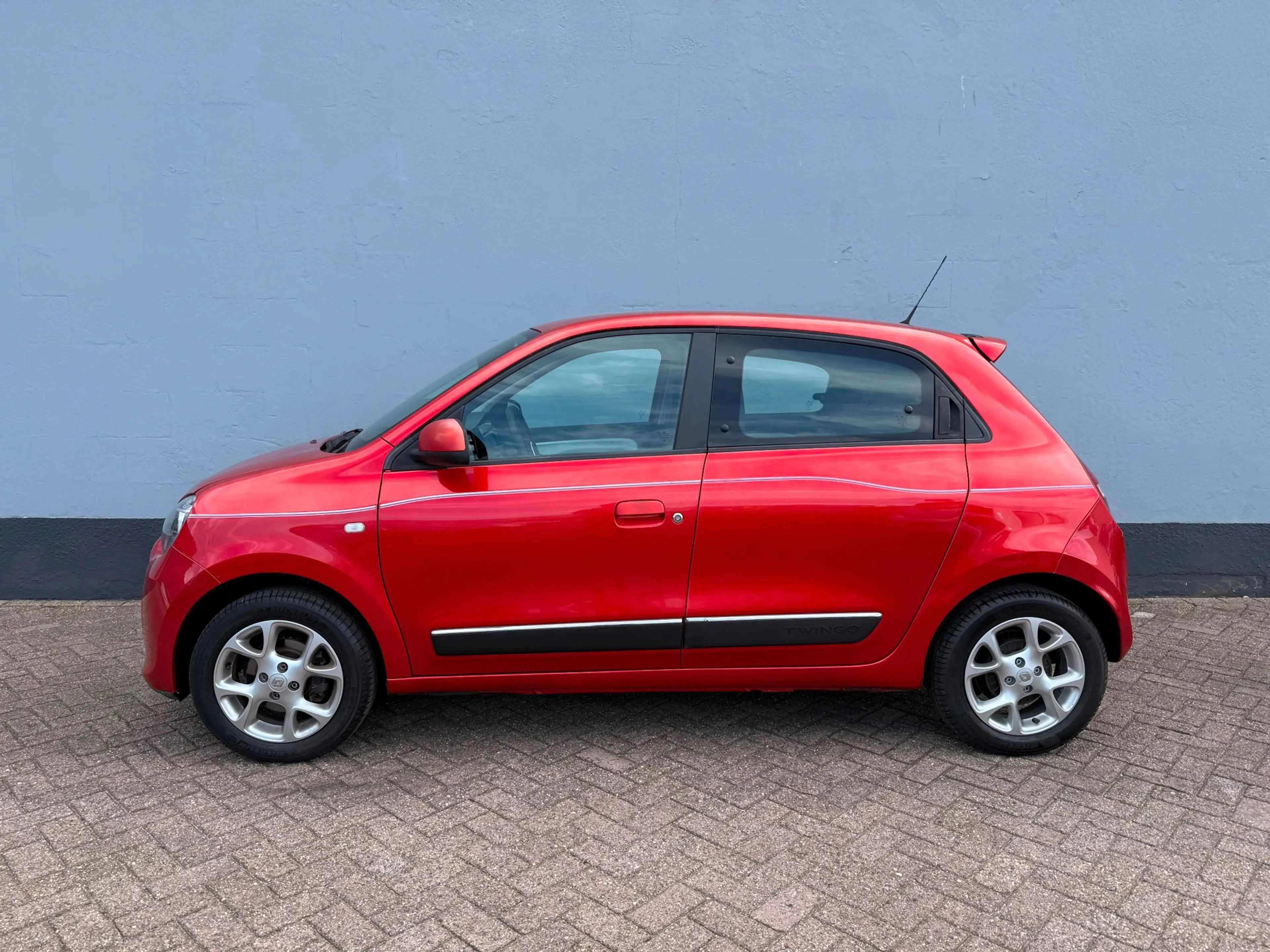 Renault Twingo 1.0 SCe Dynamique 5-Deurs - LMV — photo 2