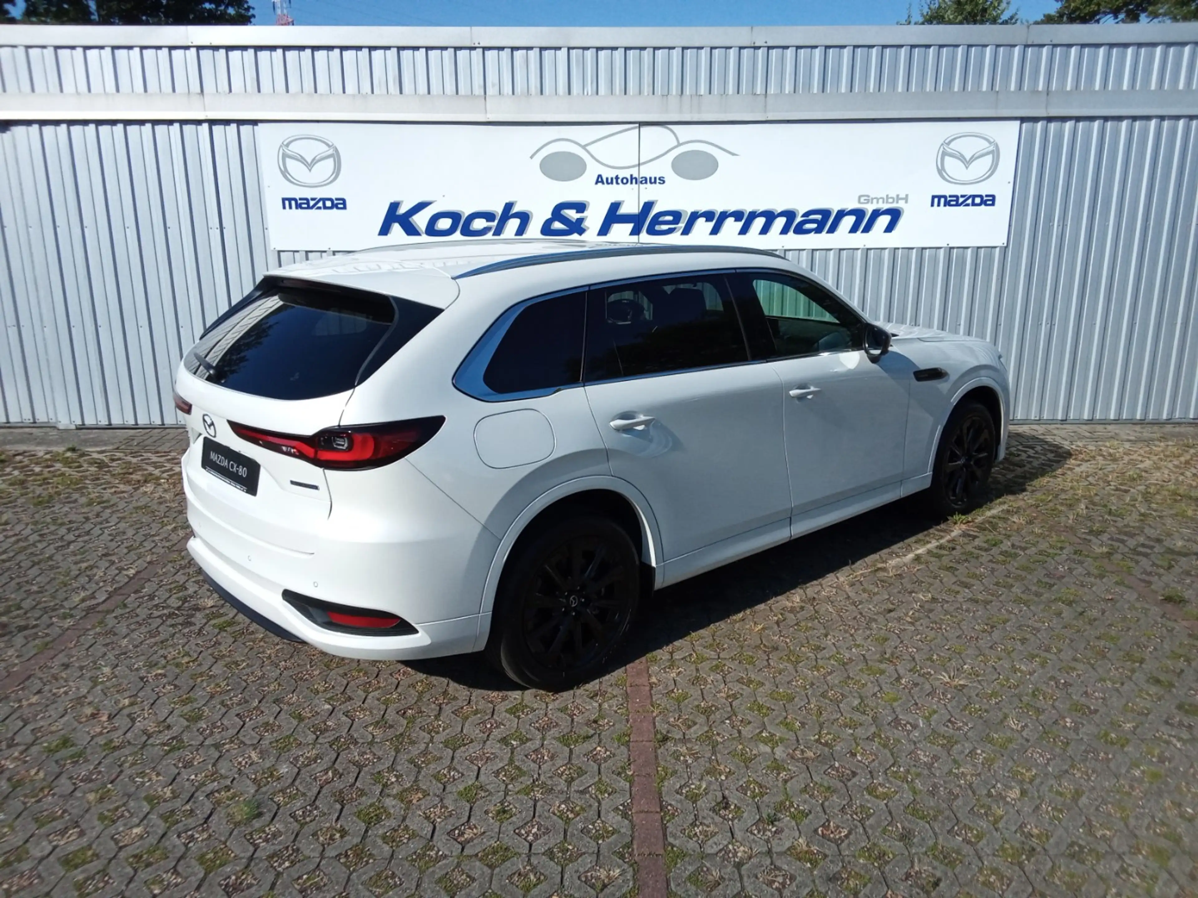 Mazda CX-80 2.5L e-SKYACTIV PHEV 327ps HOMURA PLUS — photo 4