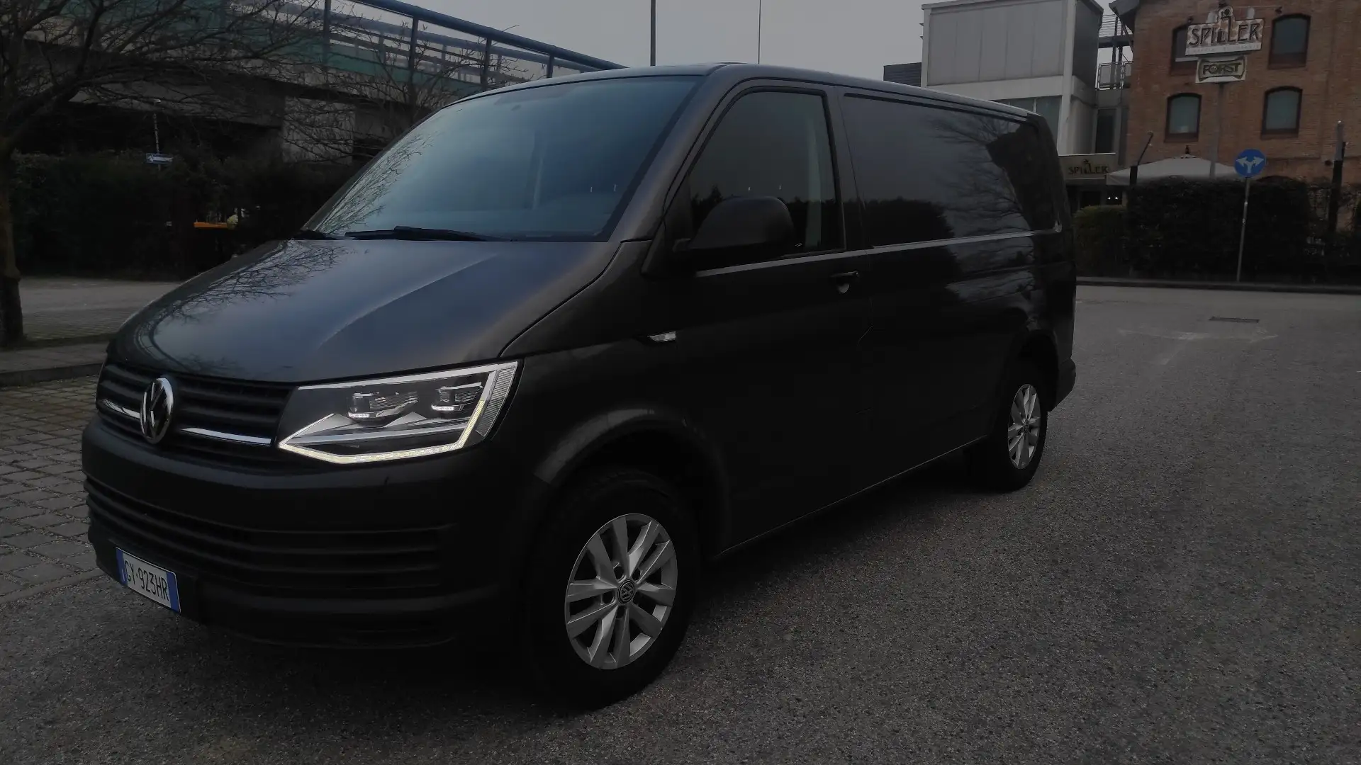 Volkswagen T6 Transporter Furgone - 1