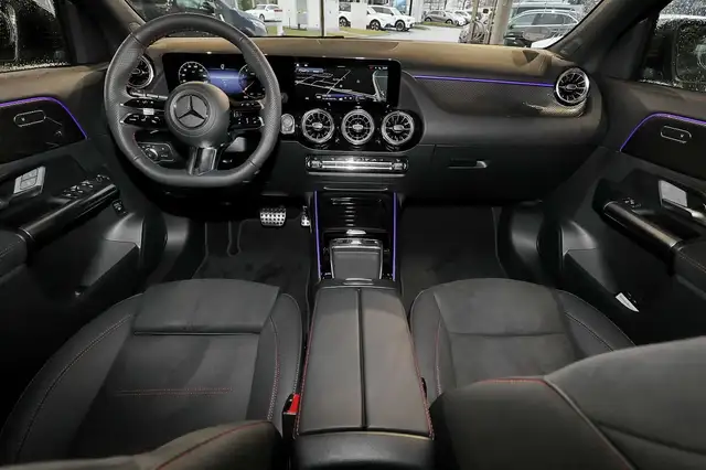 Mercedes-Benz Gla view 5