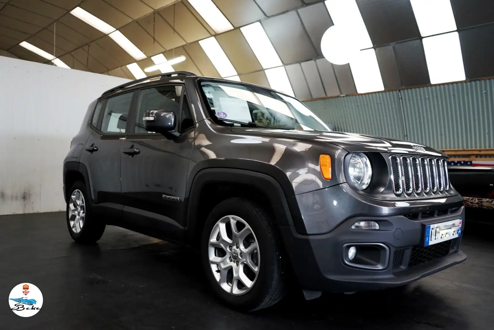 Jeep Renegade 1.4 I MultiAir S\u0026amp;S 140 ch BVR6 Longitude  Grau - 1