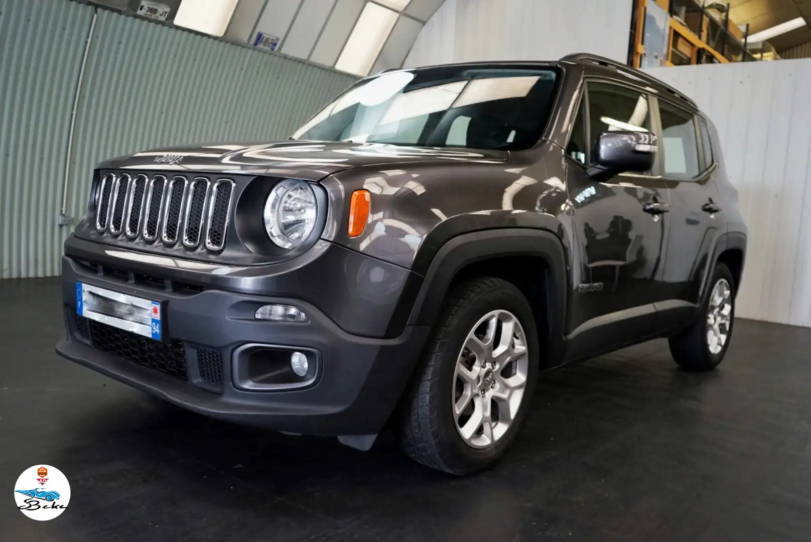 Jeep Renegade 1.4 I MultiAir S\u0026amp;S 140 ch BVR6 Longitude  Grau - 2