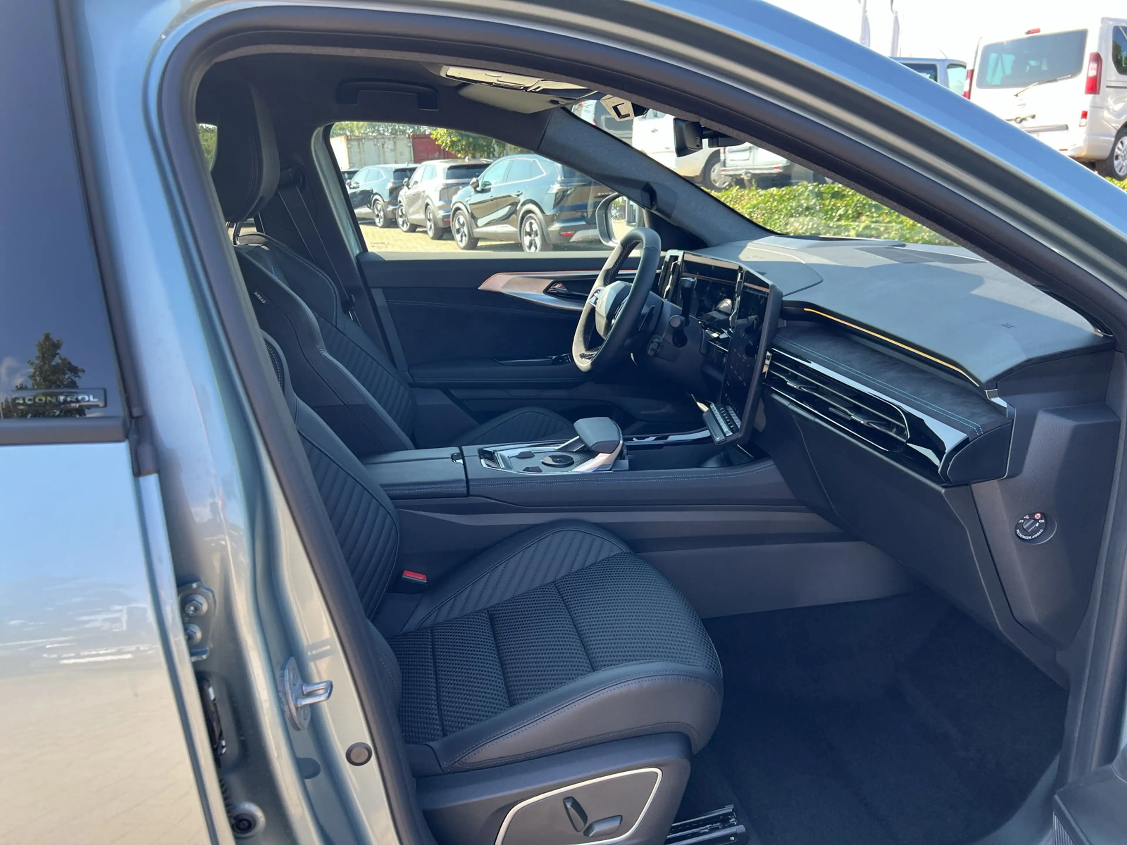 Renault Espace E-TECH 200 Full Hybrid Esprit Alpine 5-S+SHZ+360° — photo 9