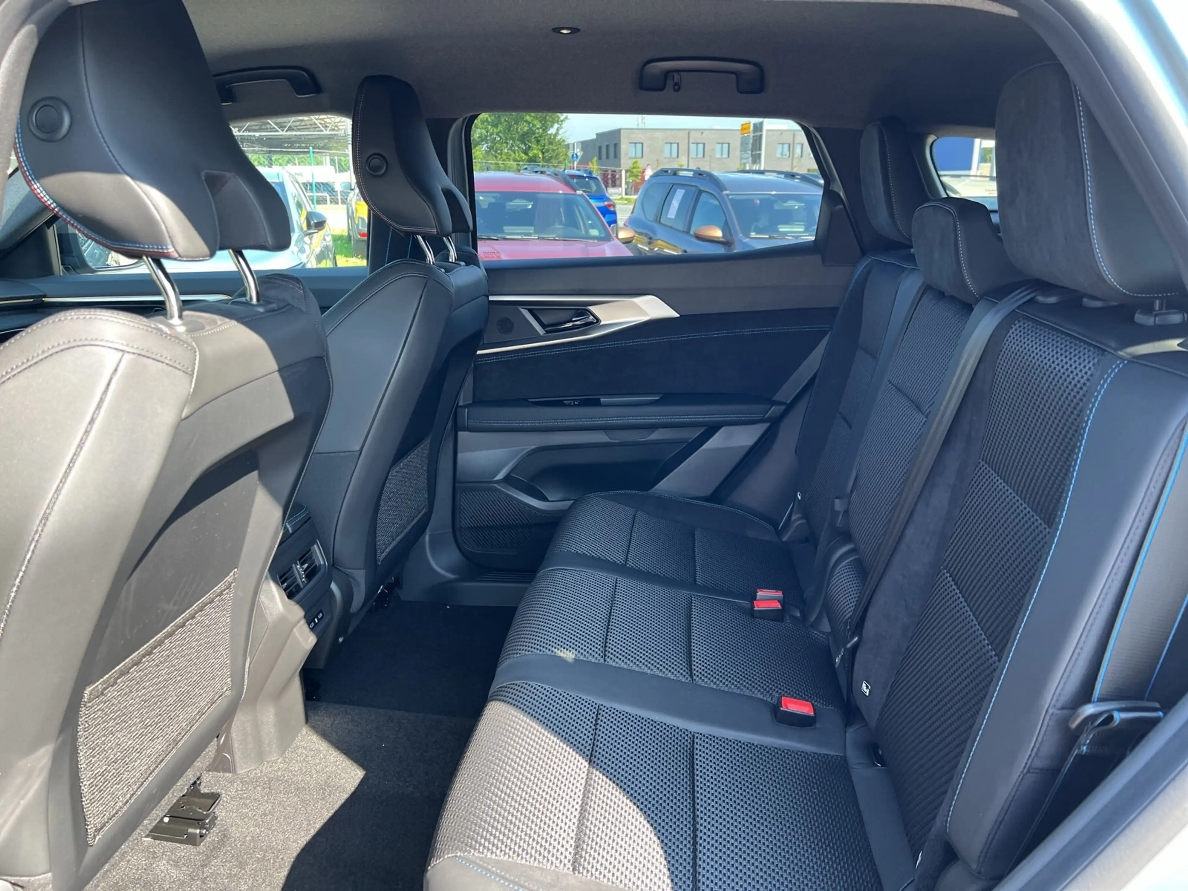 Renault Espace E-TECH 200 Full Hybrid Esprit Alpine 5-S+SHZ+360° — photo 10