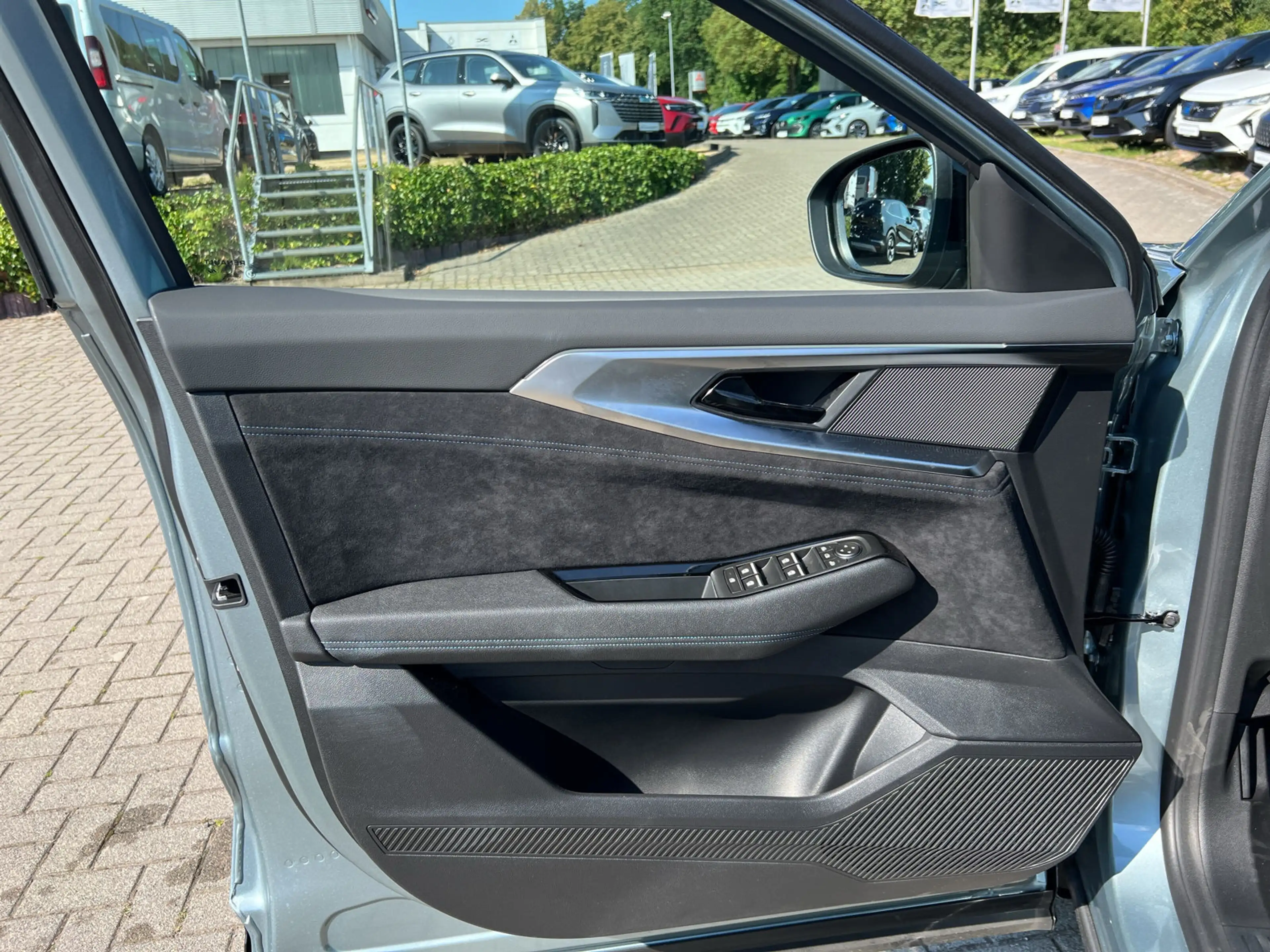 Renault Espace E-TECH 200 Full Hybrid Esprit Alpine 5-S+SHZ+360° — photo 13