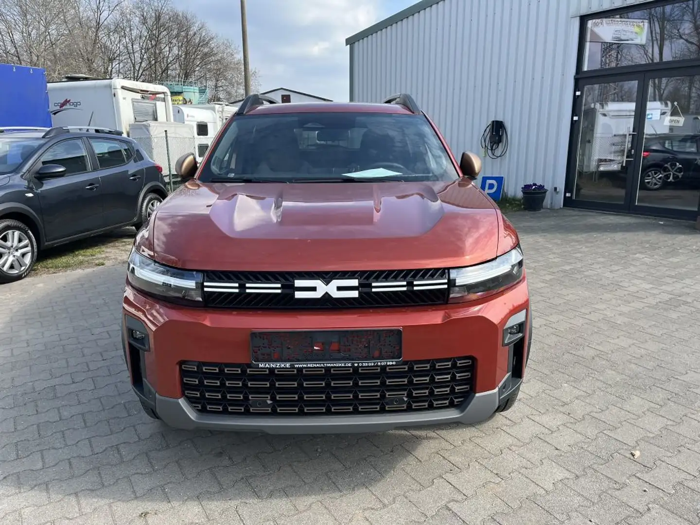 Dacia Bigster TCe 140 Extreme / Lagerwagen Hnědá - 2