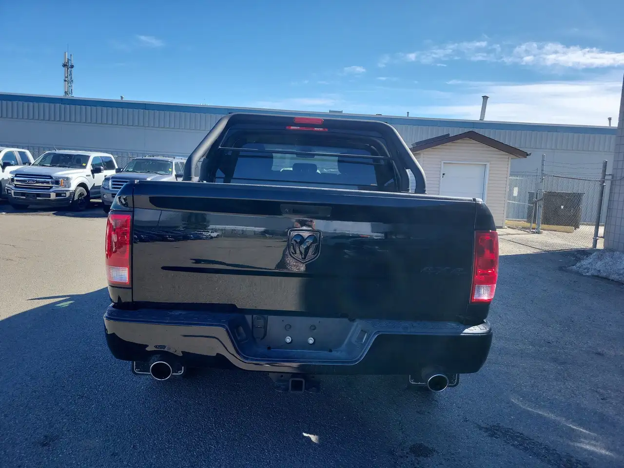 RAM 1500 снимка RAM 1500