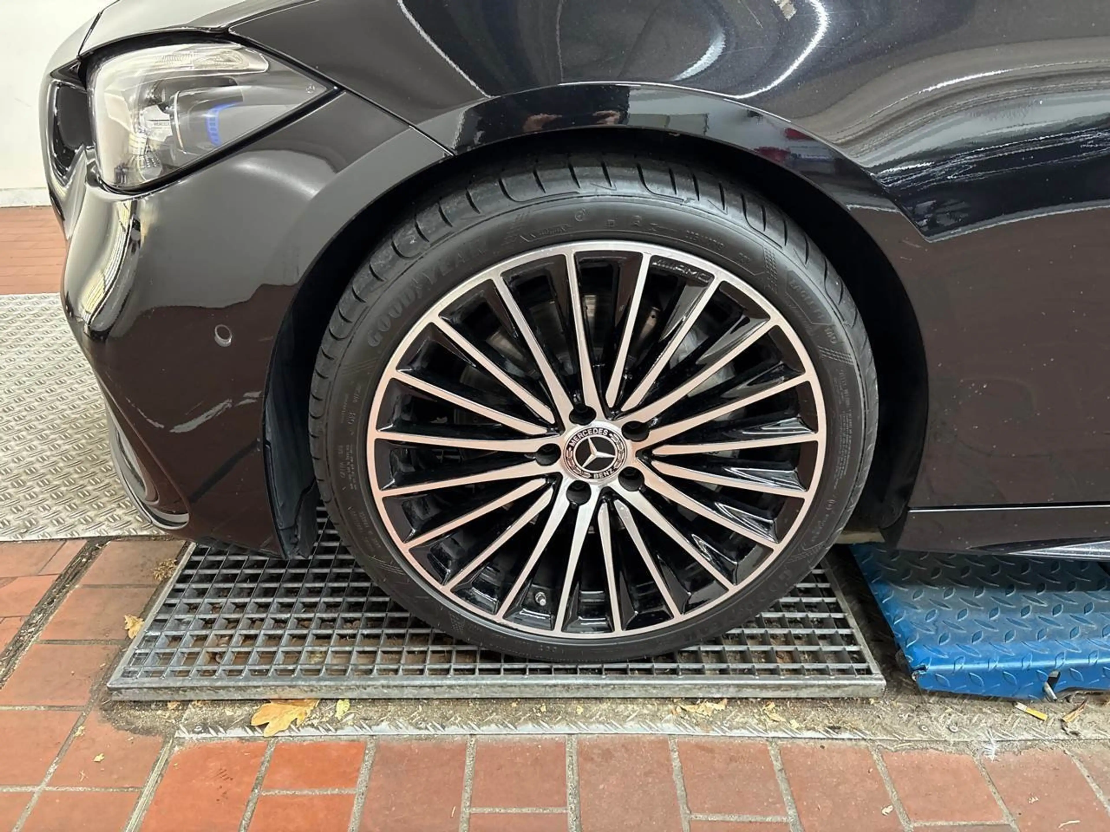 Mercedes-Benz C 220 d / 250 AMG Line SpoSi StHz BLIS Key LED — photo 13