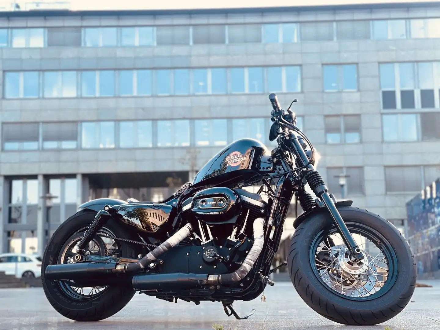 Harley-Davidson 1200 Custom - 1