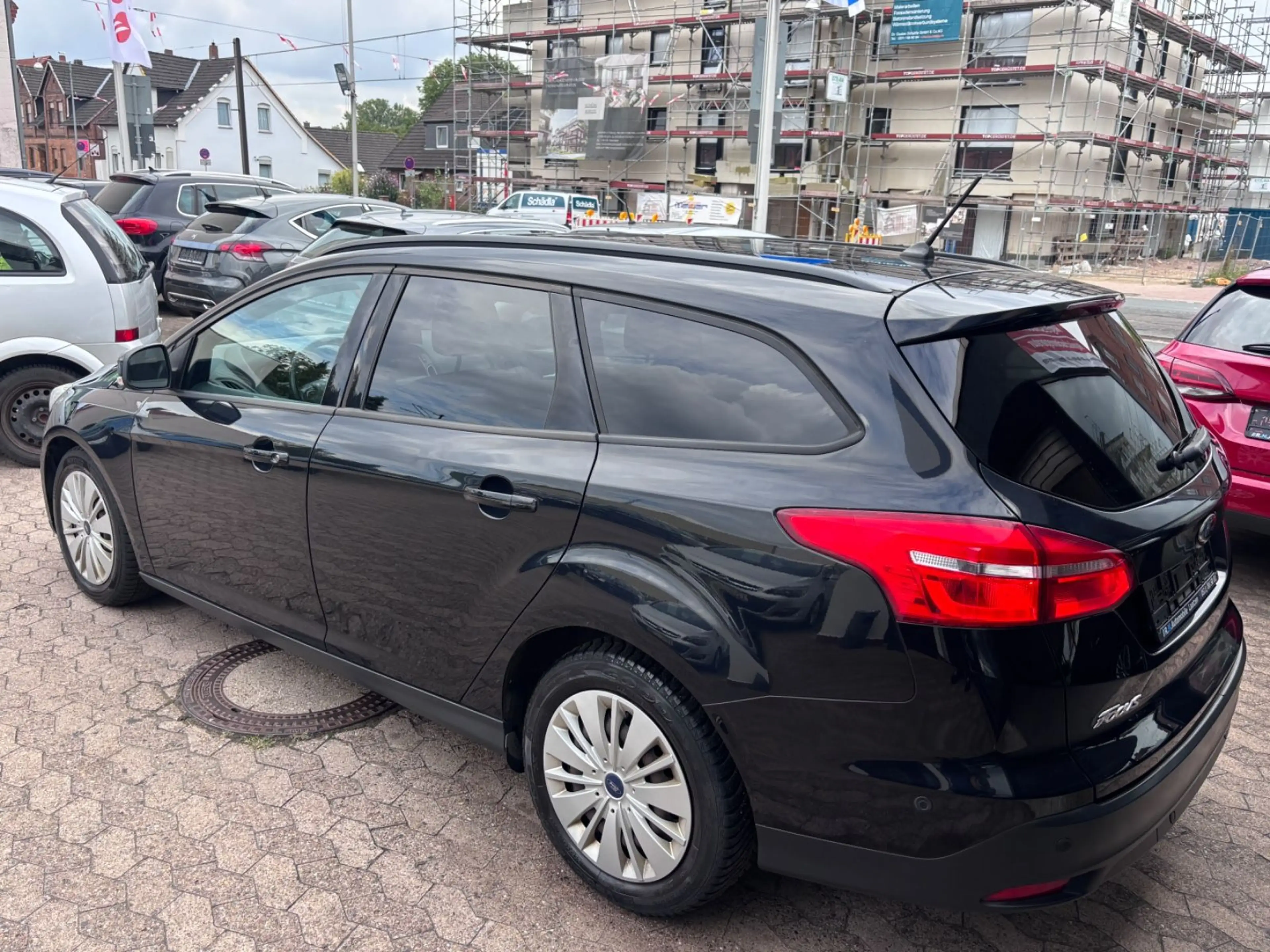 Ford Focus Turnier Business Euro6~Navi~2.Hand~PDC~SHZ — photo 8