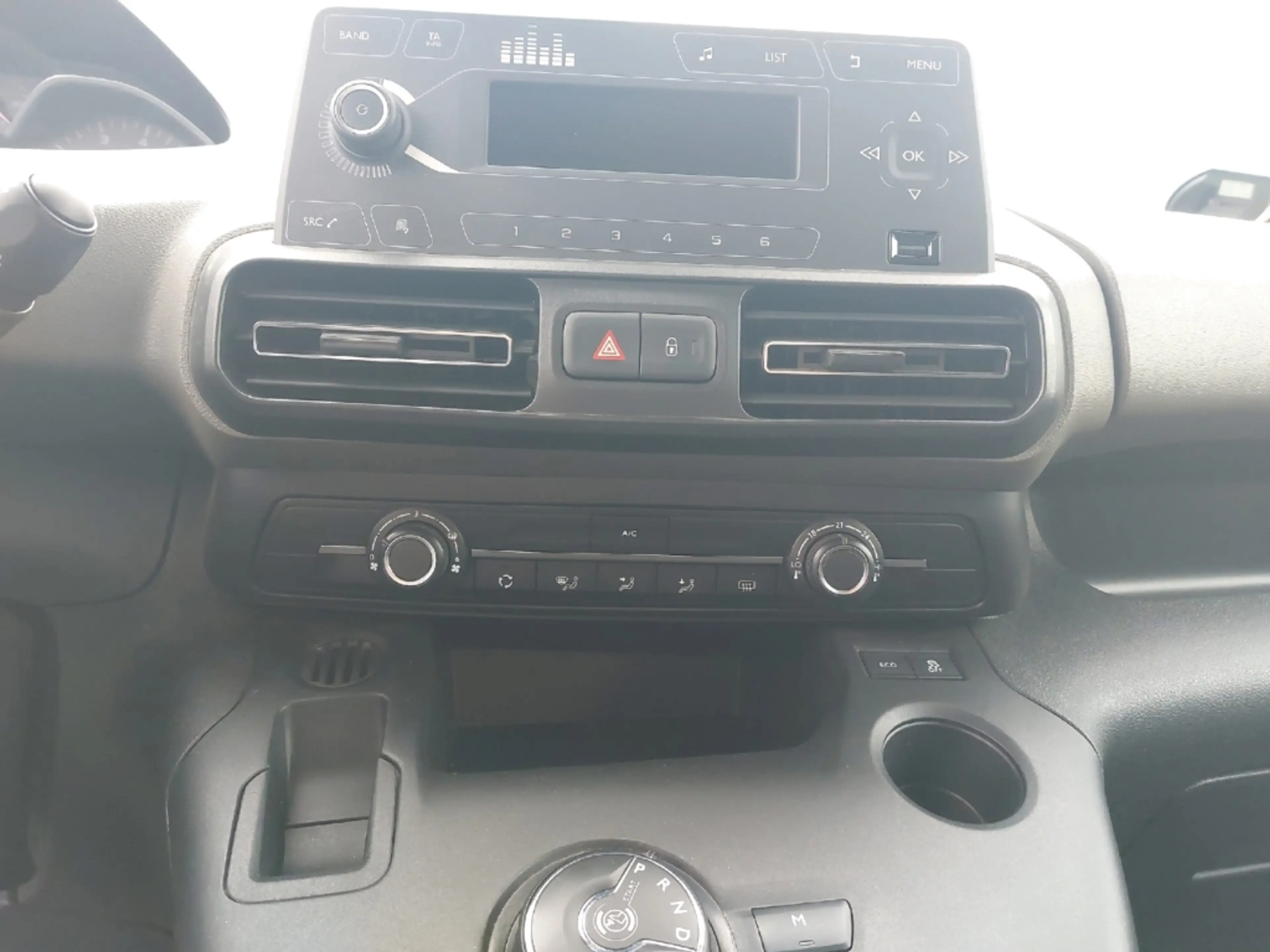 Peugeot Rifter RIFTER 1.2 PureTech 130 Active — photo 10