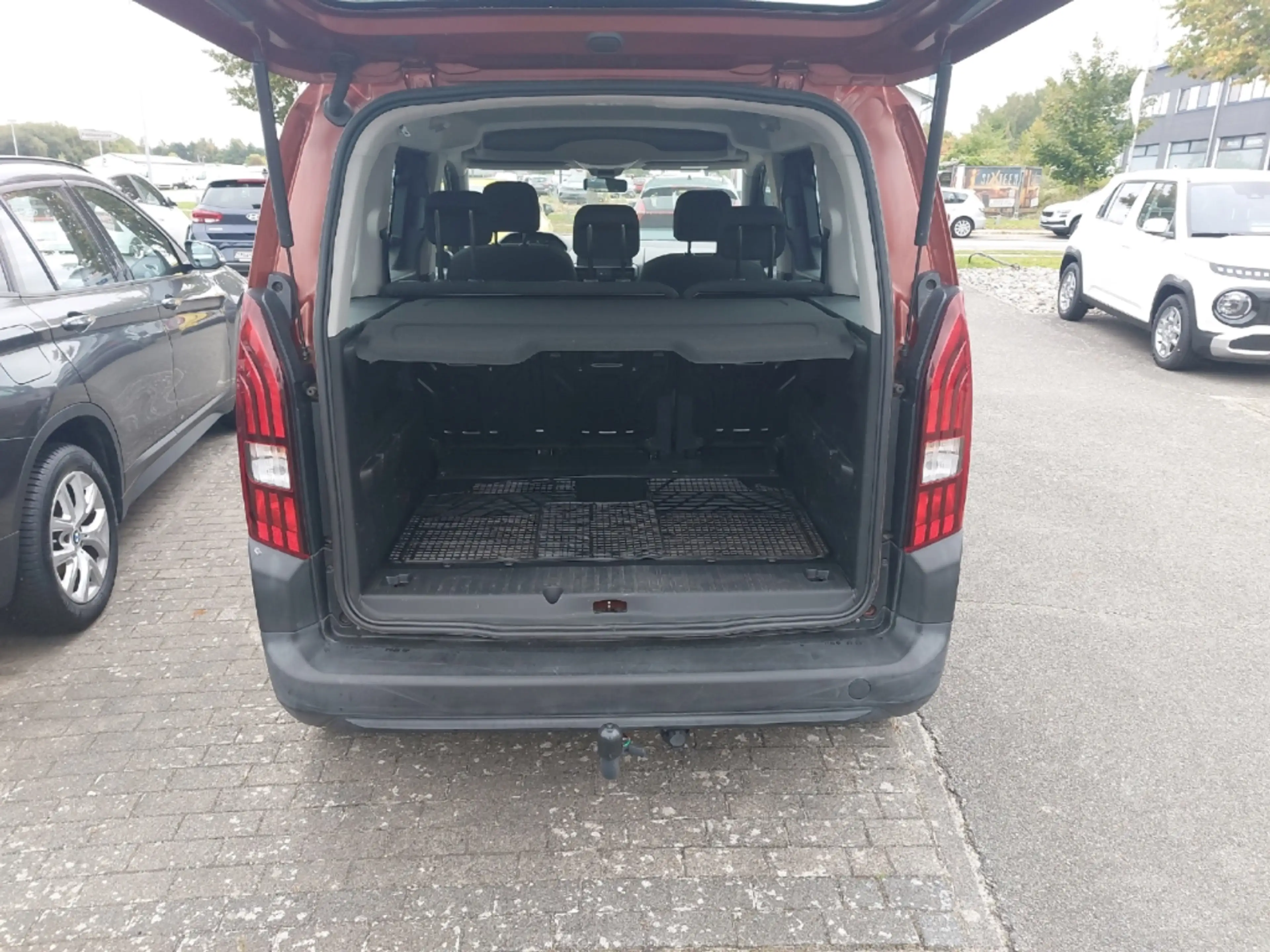 Peugeot Rifter RIFTER 1.2 PureTech 130 Active — photo 8