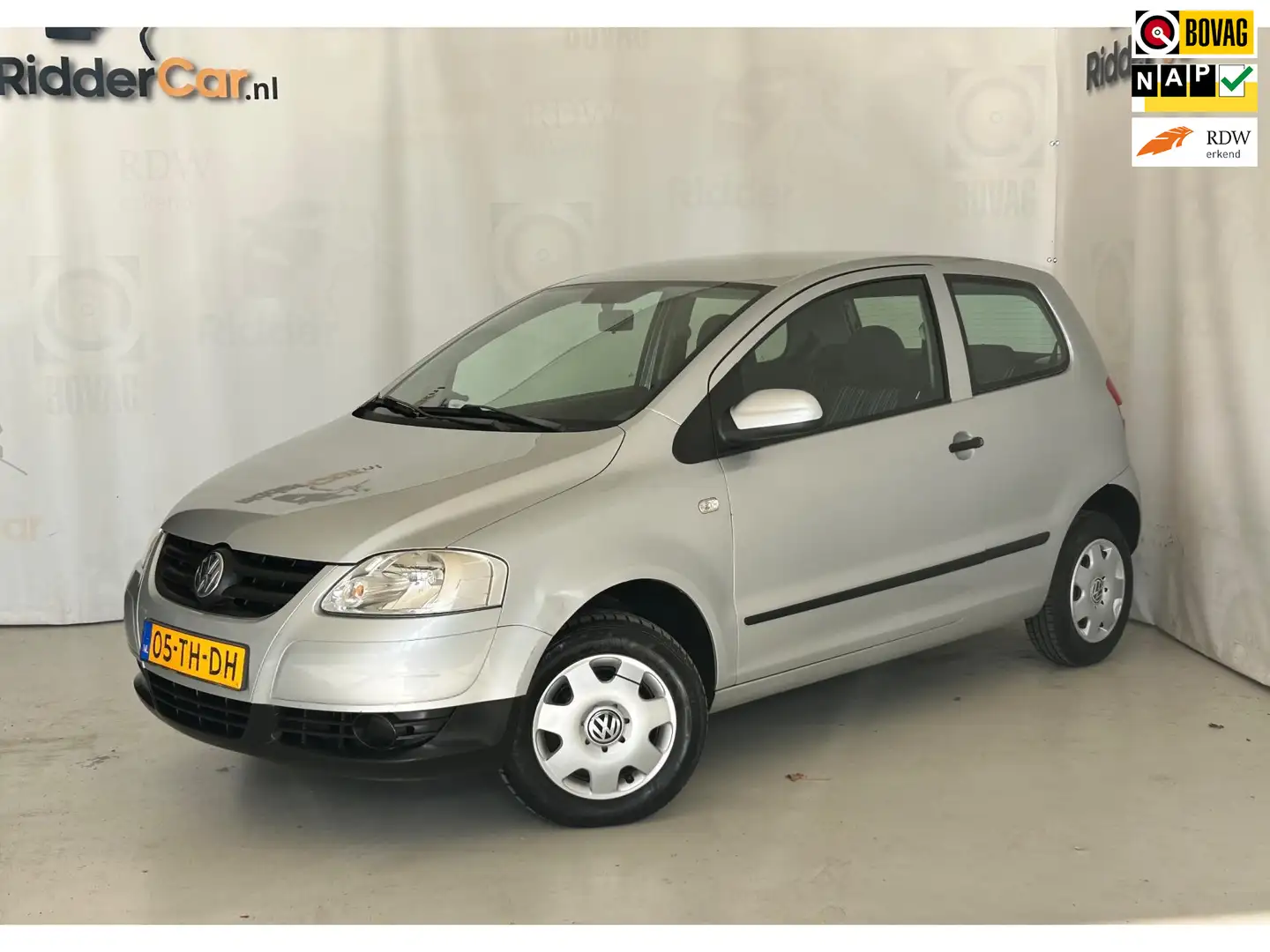 Volkswagen Fox 1.2 Trendline|3E EIG|NAP|RADIO|APK 09-2026| Gris - 1