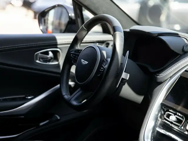 Aston Martin DBX DBX550 / Aluminite Silver / Sports Exhaust Upgrade Ansicht 17