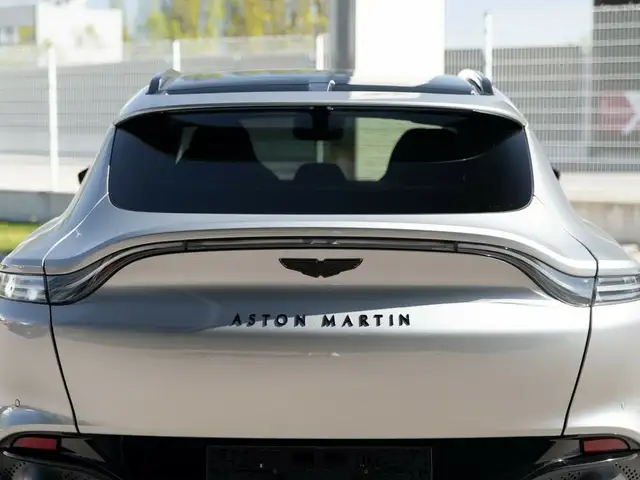 Aston Martin DBX DBX550 / Aluminite Silver / Sports Exhaust Upgrade Ansicht 7