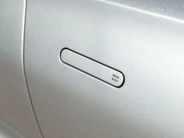 Aston Martin DBX DBX550 / Aluminite Silver / Sports Exhaust Upgrade Ansicht 10