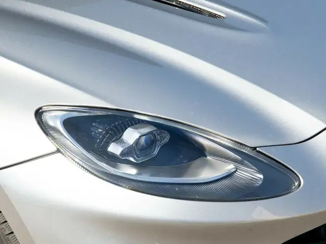 Aston Martin DBX DBX550 / Aluminite Silver / Sports Exhaust Upgrade Ansicht 11