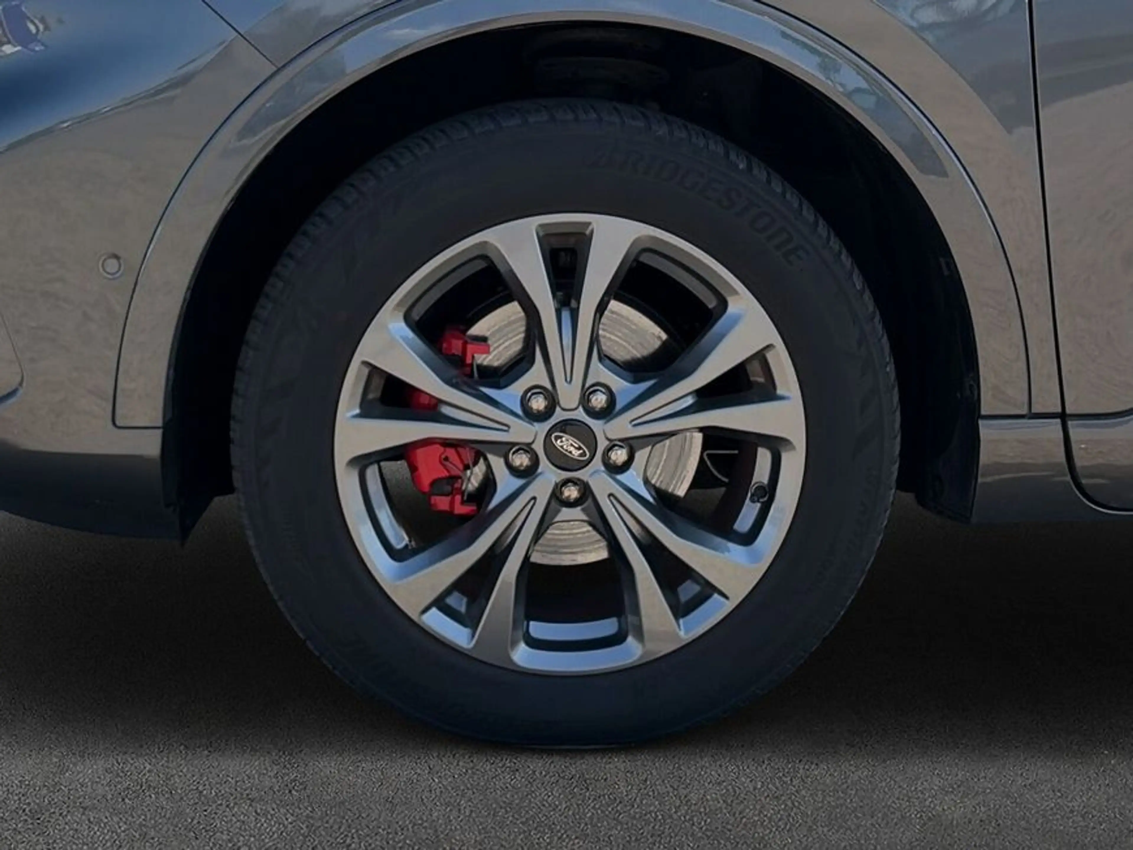 Ford Kuga 2.5 Duratec PHEV ST-LINE X — photo 8