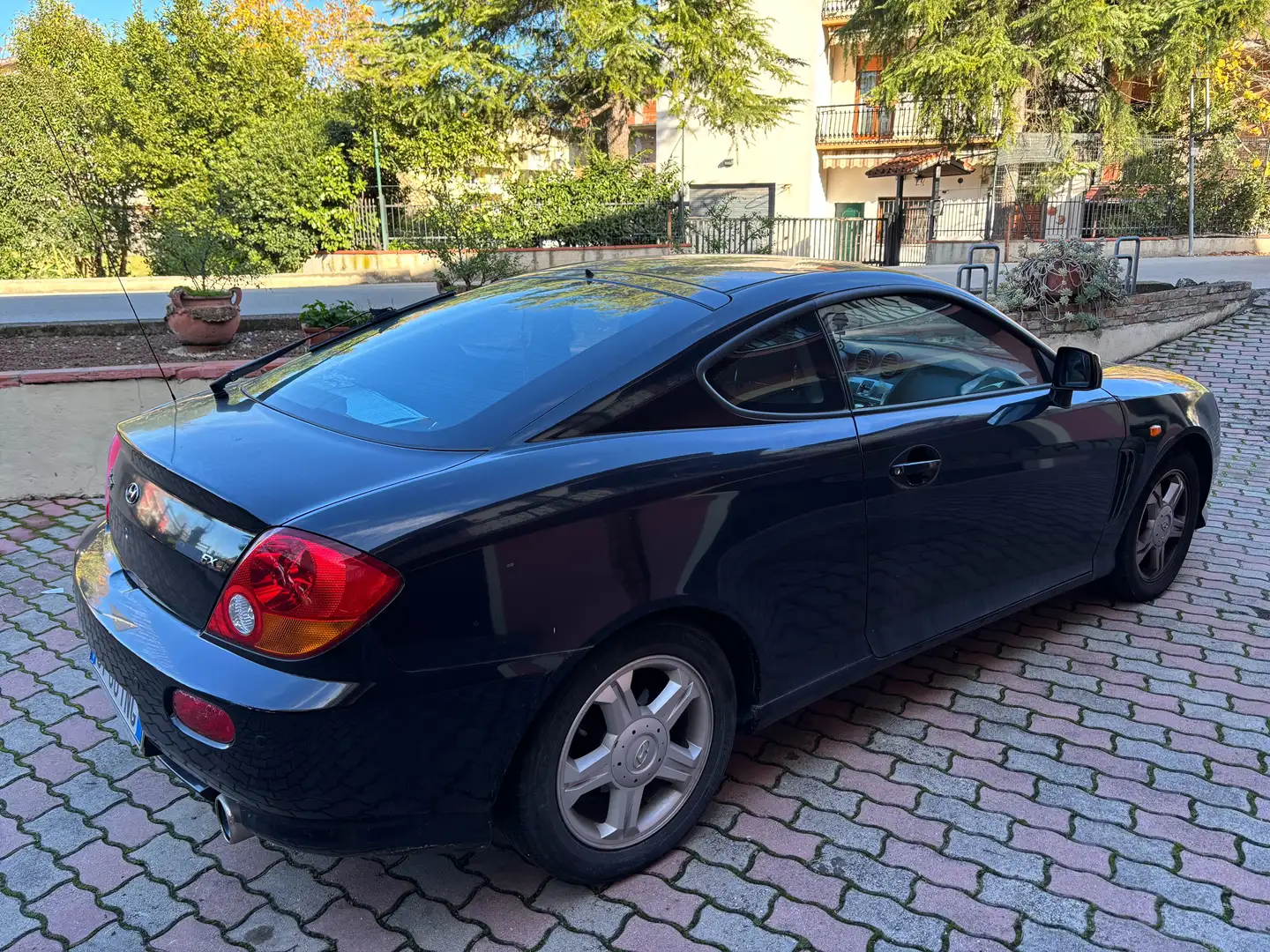 Hyundai Coupe Coupe II 2002 1.6 16v FX Plus crna - 2
