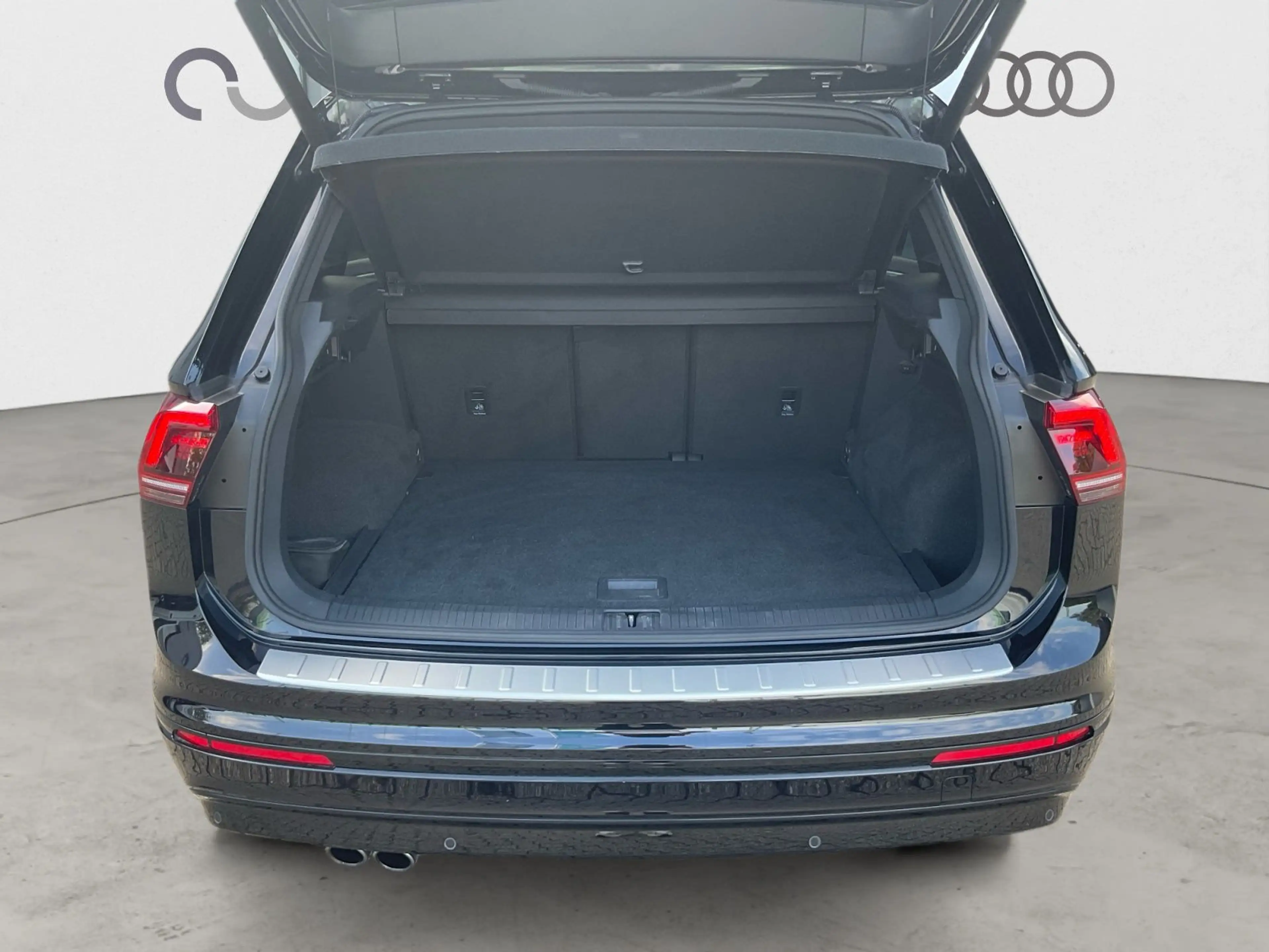 Volkswagen Tiguan 2.0 TSI DSG Highline — photo 16