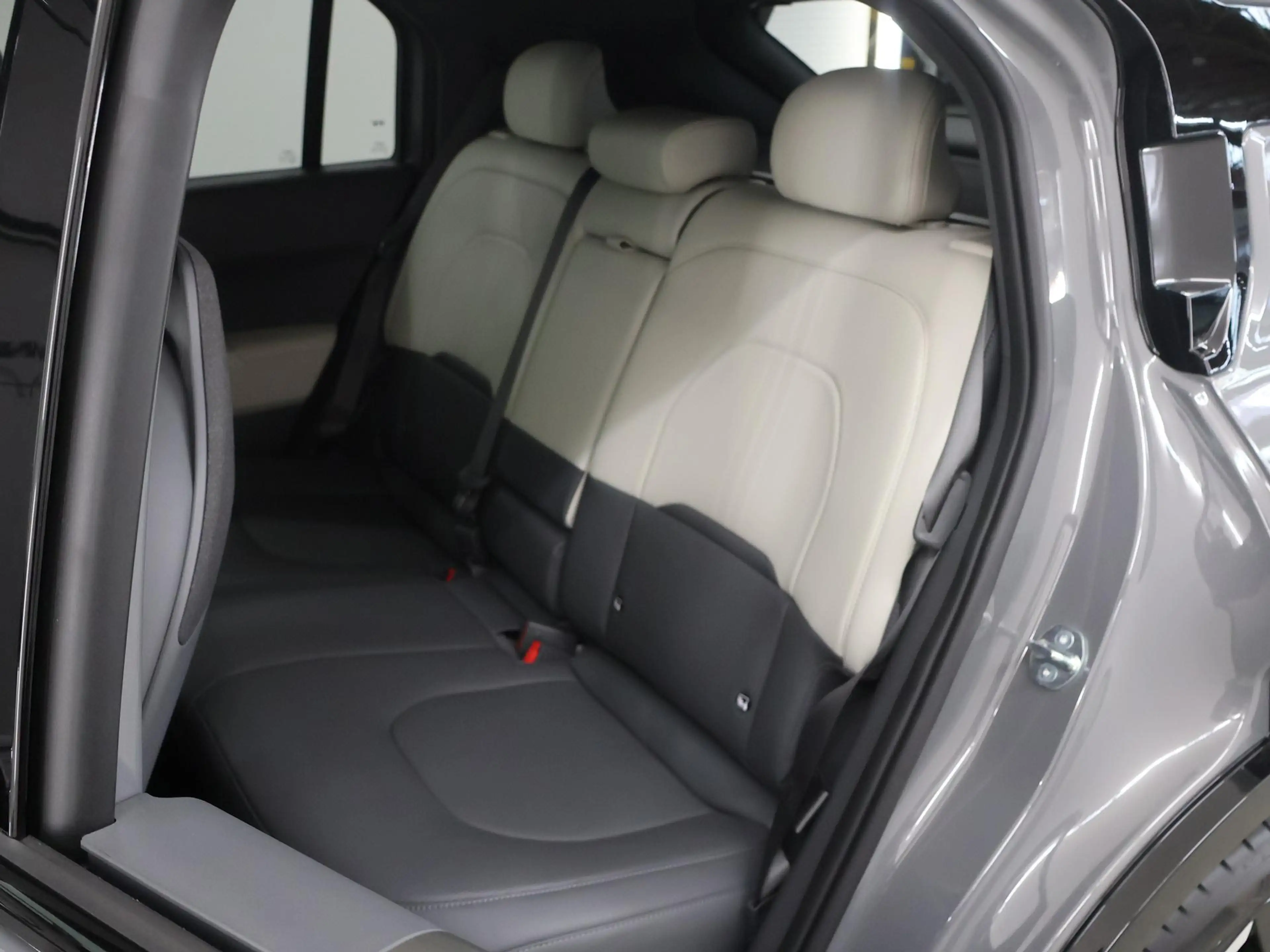Kia EV3 GT-PlusLine 81.4 kWh | Panoramadak | Winterpakket — photo 11