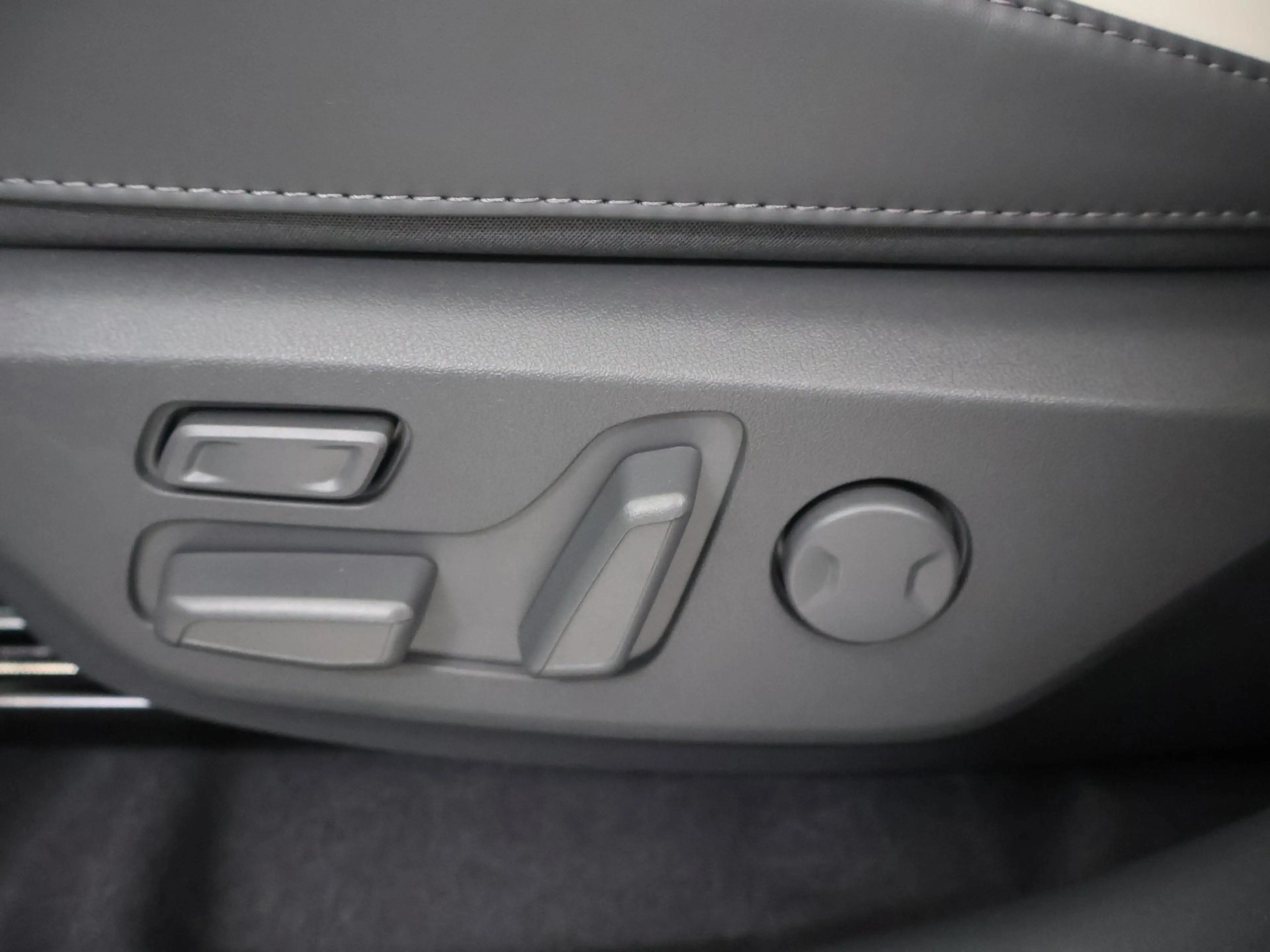 Kia EV3 GT-PlusLine 81.4 kWh | Panoramadak | Winterpakket — photo 13