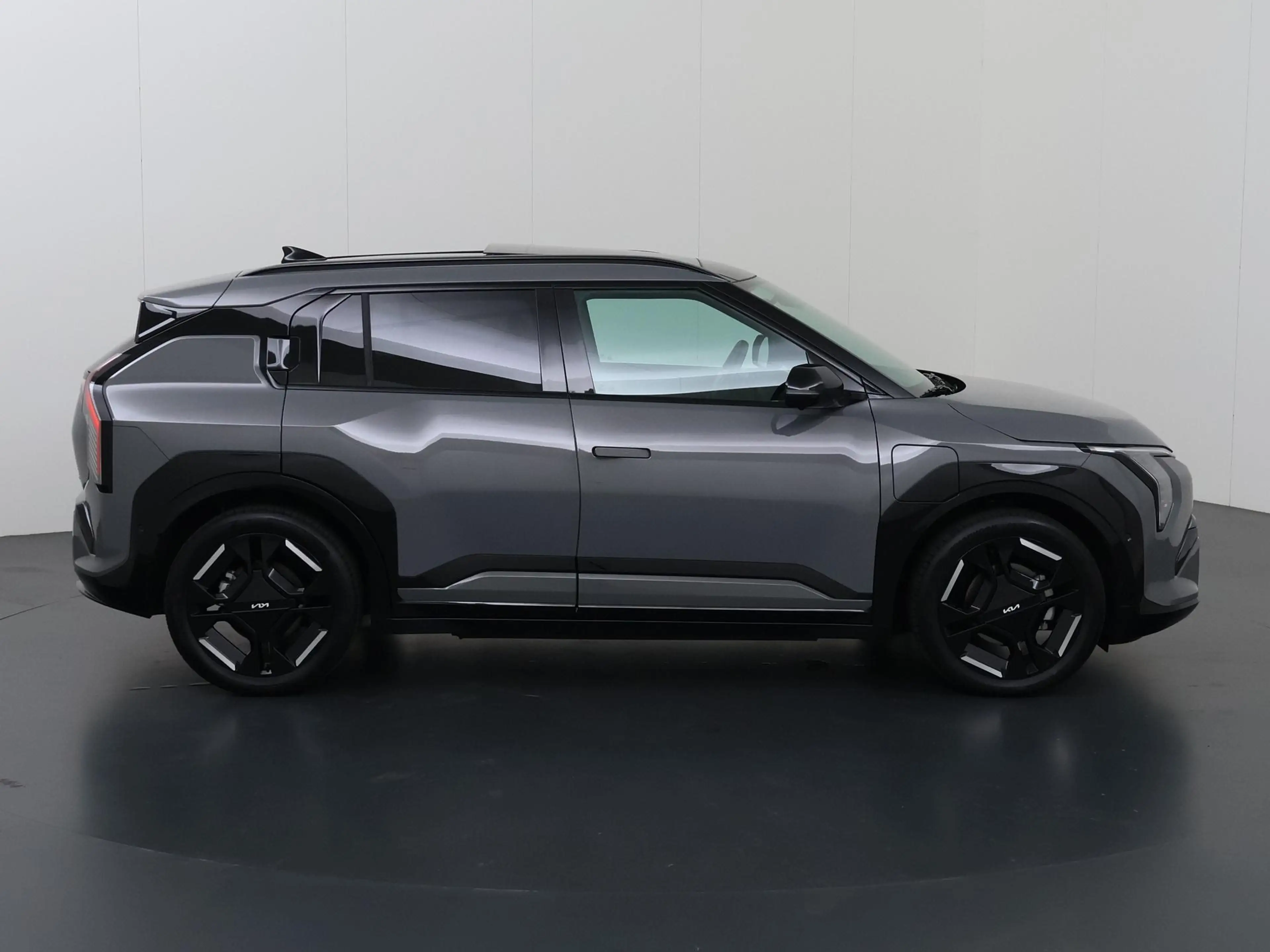 Kia EV3 GT-PlusLine 81.4 kWh | Panoramadak | Winterpakket — photo 6