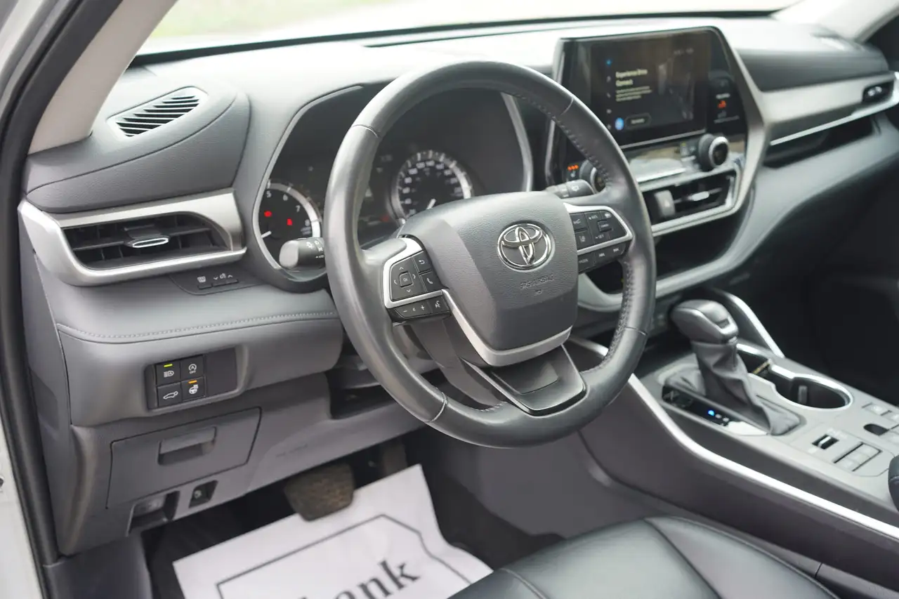 Toyota Highlander снимка Toyota Highlander