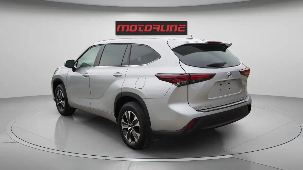 Toyota Highlander снимка Toyota Highlander
