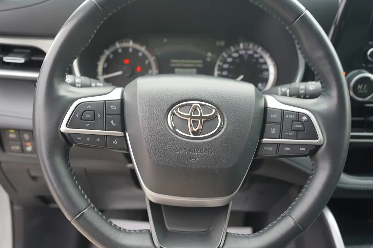 Toyota Highlander снимка Toyota Highlander