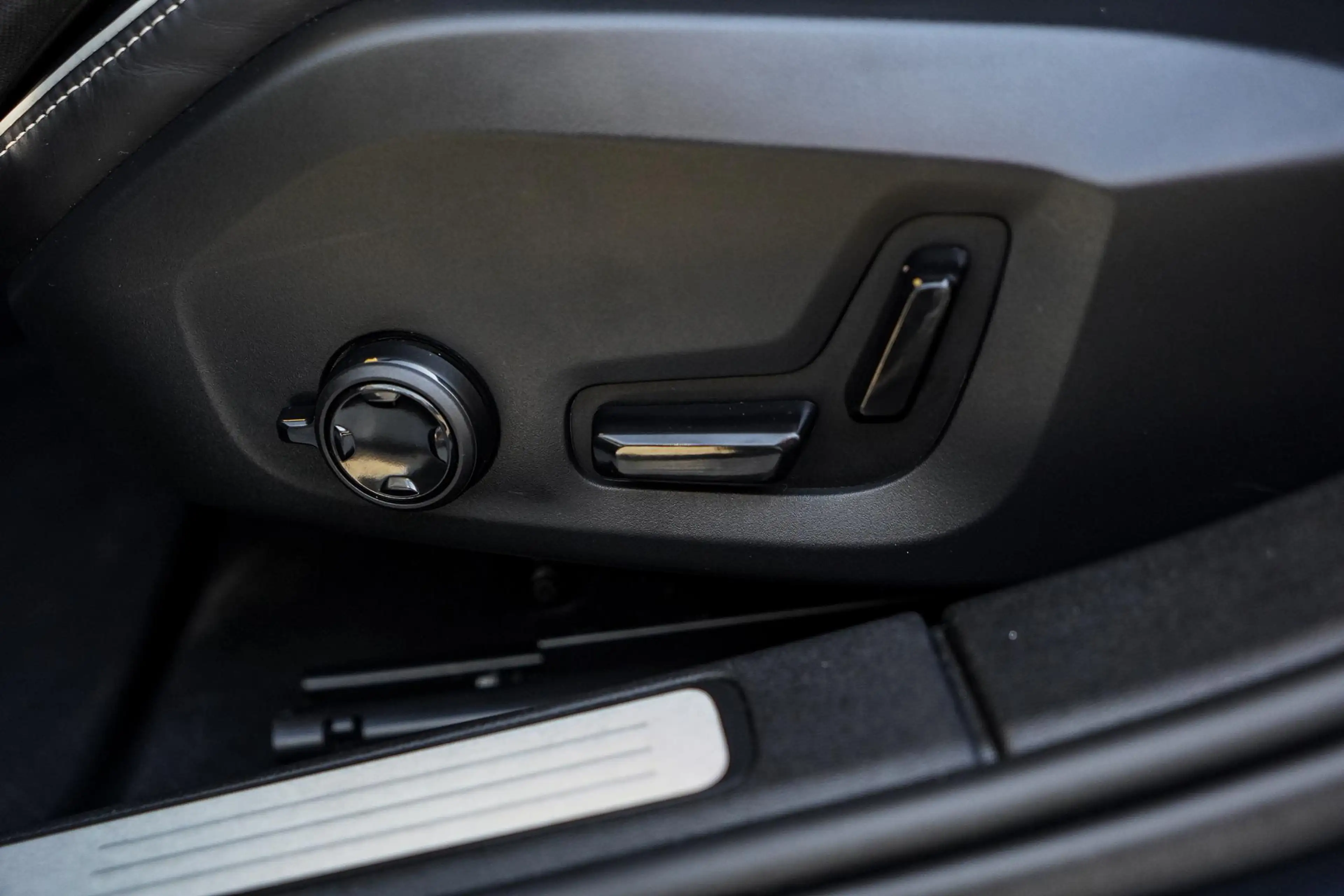 Volvo S60 2.0 B3 R-Design | Trekhaak | Panoramadak | Pilot a — photo 15