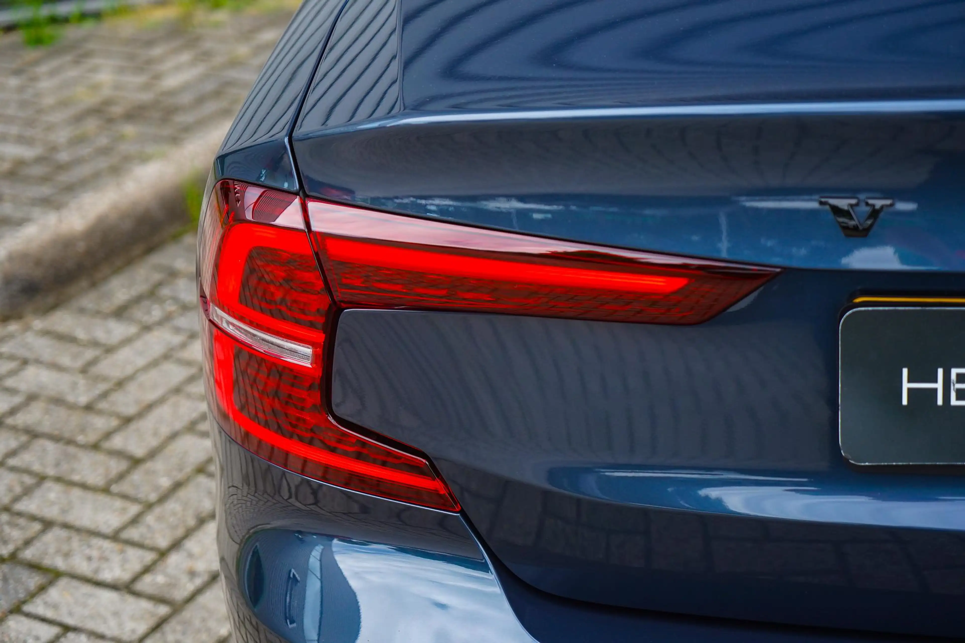 Volvo S60 2.0 B3 R-Design | Trekhaak | Panoramadak | Pilot a — photo 8