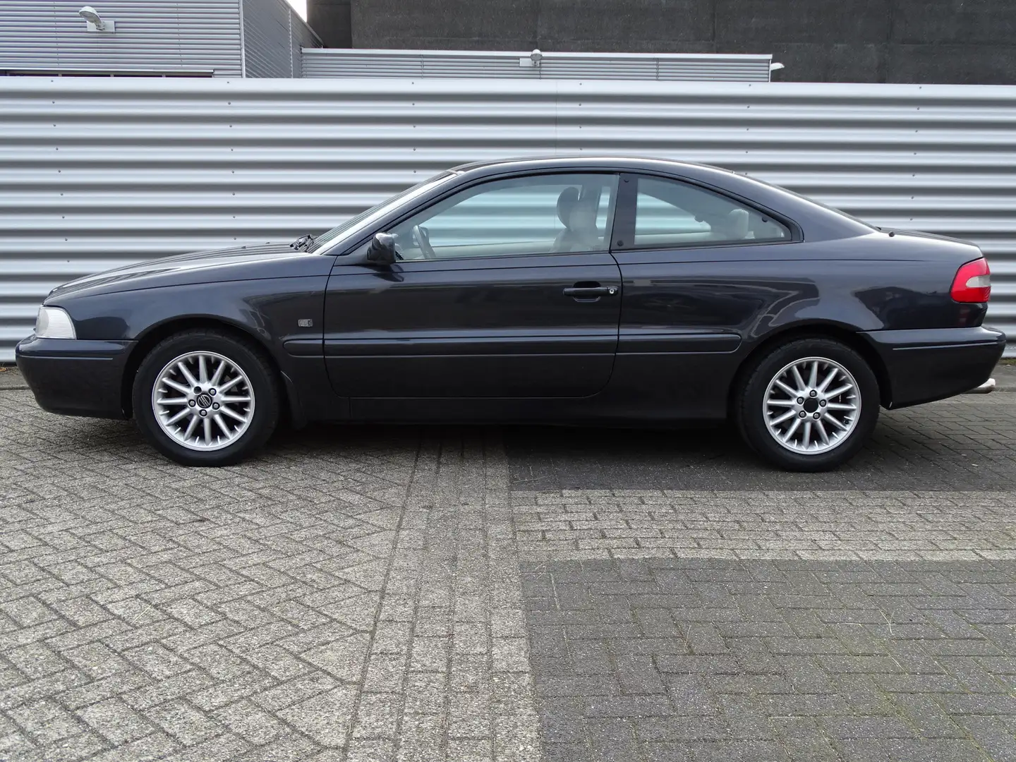 Volvo C70 Coupé 2.5 T Comfort-Line | 68.000 KM (!) | Automaa Grijs - 2