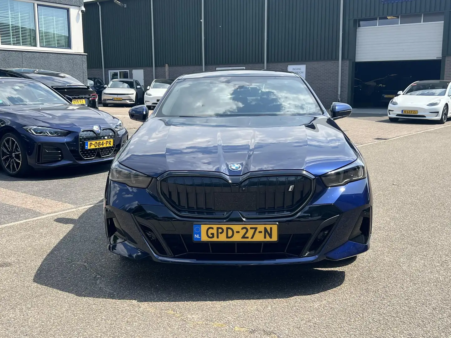 BMW i5 eDrive40 84 kWh ORIG. NL. NAP KM. | MEGA VOL  | M- Blauw - 2